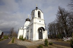 История церкви Спаса Нерукотворного образа лаврского подворья в с. Деулино