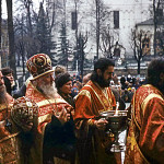 Отец Пимен - крайний слева. Фото середины 1980-x годов ХХ века