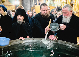 Что такое крещенская вода? Ответы игумена Тихона (Барсукова)