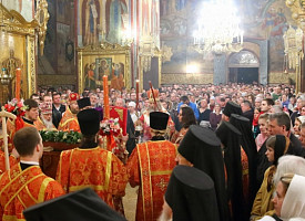 “Пасха всечестная нам возсия!”