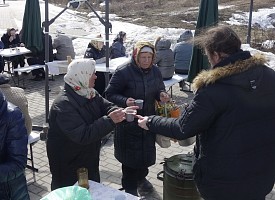 В Паломнической слободе Троице-Сергиевой Лавры состоялся благотворительный обед