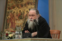 Насельник Лавры архимандрит Макарий (Веретенников) принял участие в V Петровских образовательных чтениях в Магнитогорске