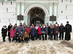 Калужский православный подростковый клуб совершил паломническую поездку в Свято-Троицкую Сергиеву Лавру